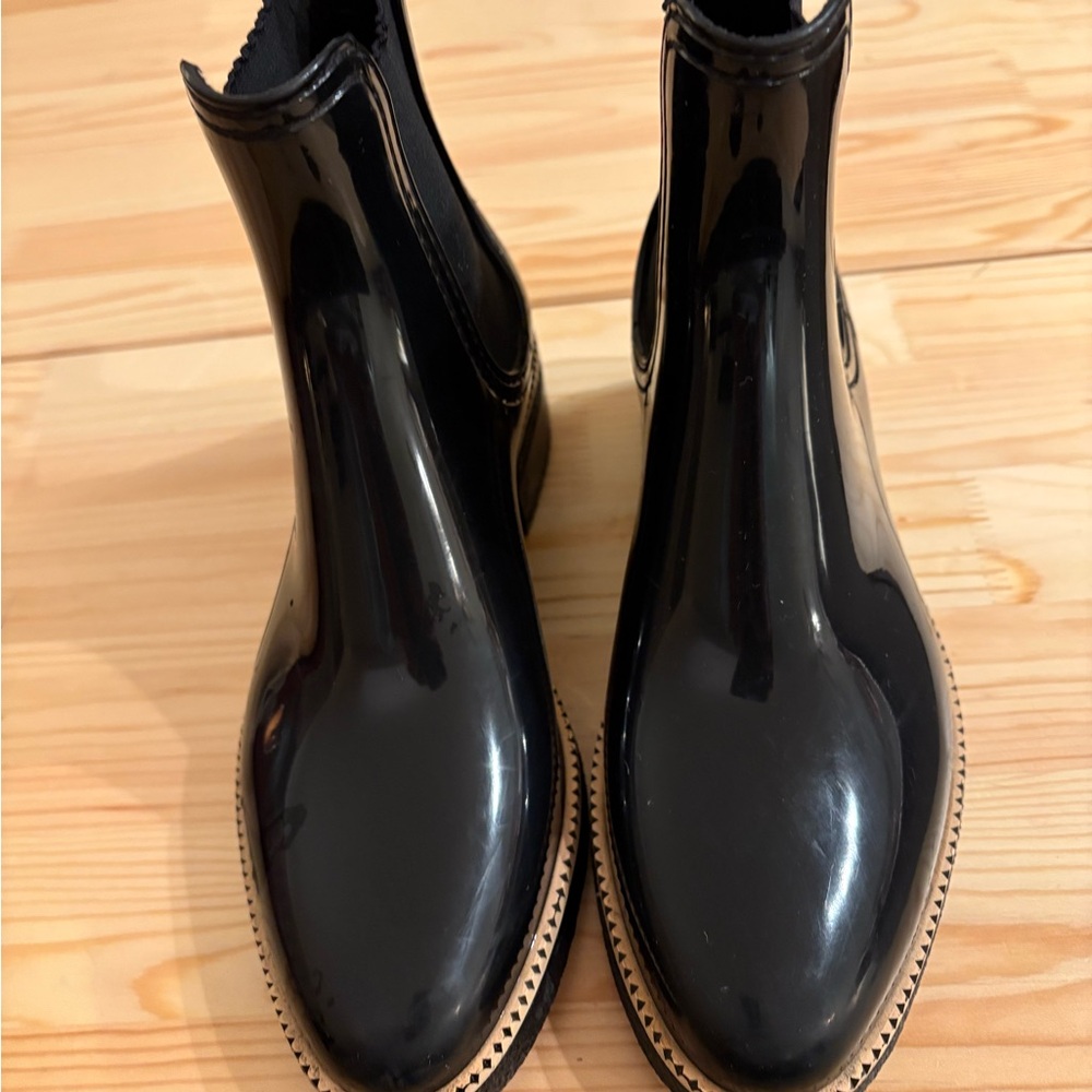 Glossy Black Ankle Booties NEW. NEVER WORN!